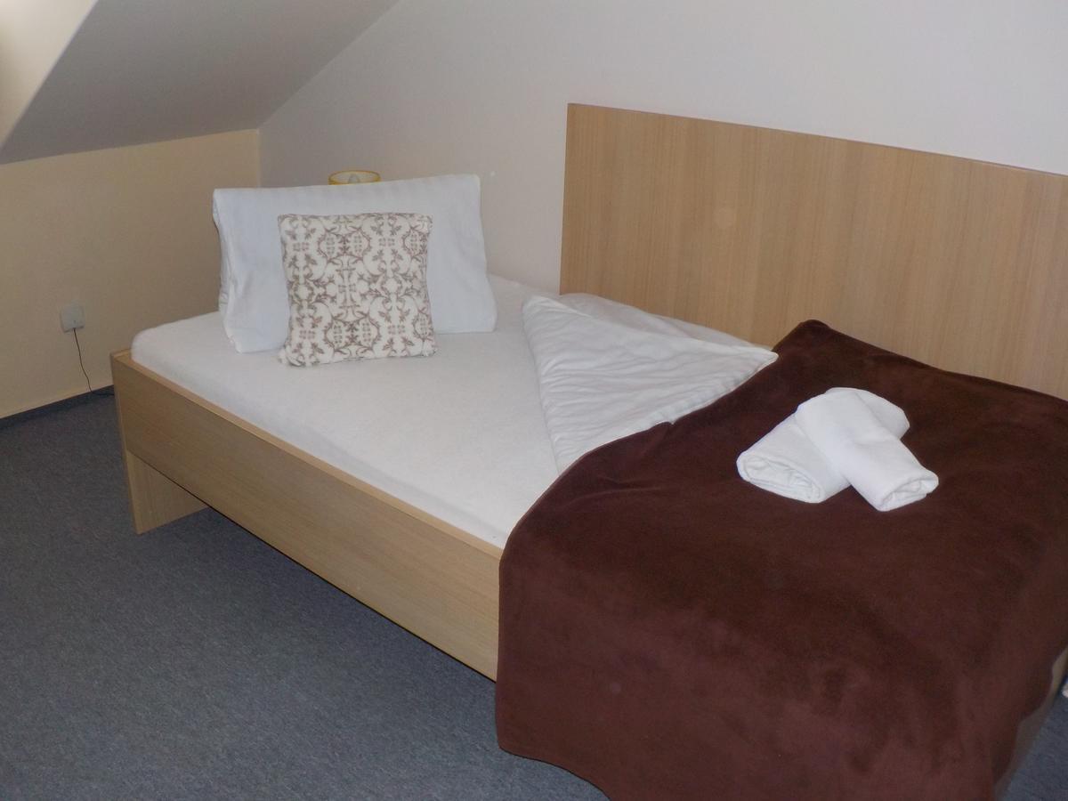 Hotel Krivan Kysucke Nove Mesto Rom bilde